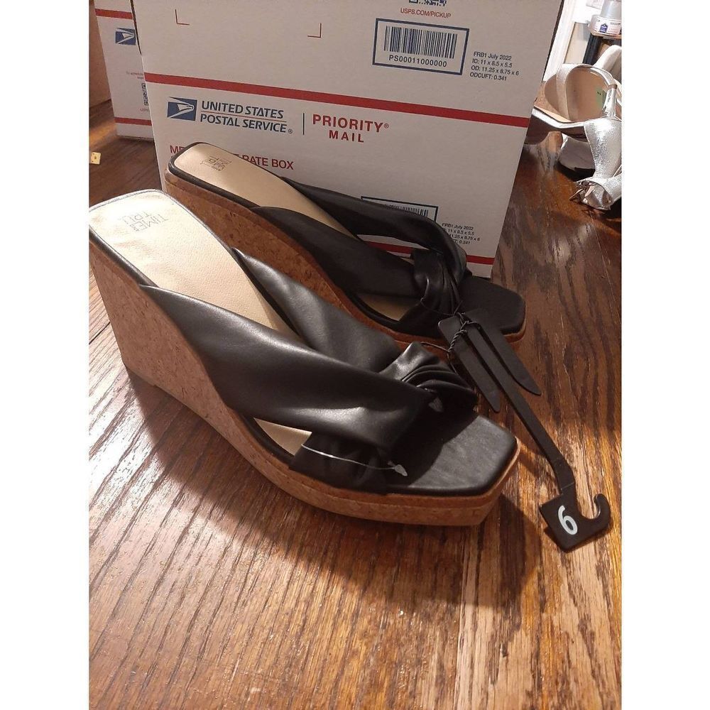 New Size 9 Time and Tru Black Cork Open Toe Platform Wedge HighโHeel Shoes